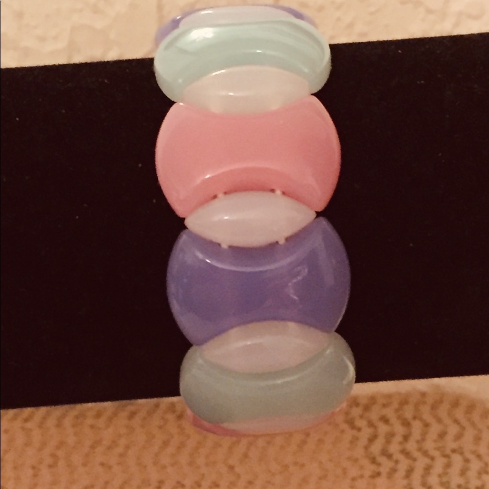 Fun stretch bracelet - Picture 2 of 2